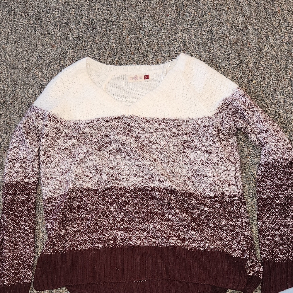 SO Women's V-Neck Sweater - Cream and Brown
